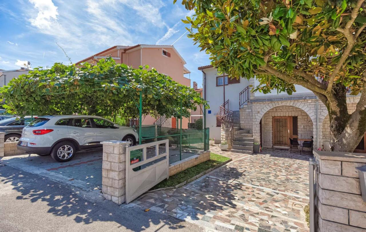 Zlata Apartment Porec Exterior photo