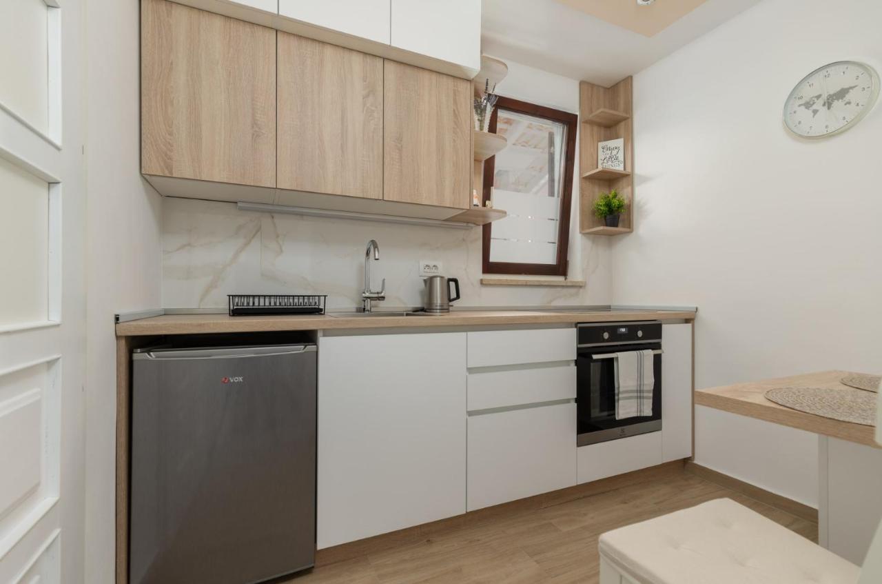 Zlata Apartment Porec Exterior photo